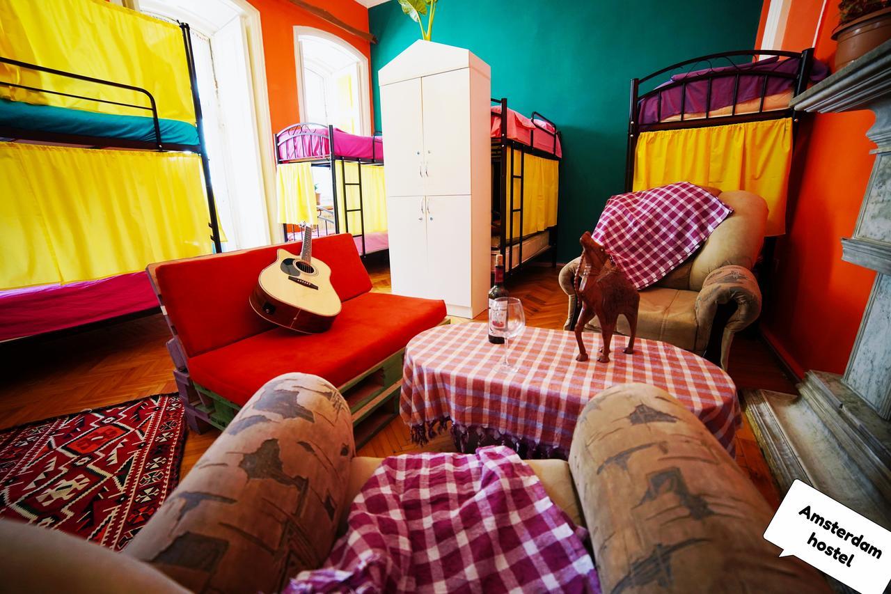 Amsterdam Hostel バクー エクステリア 写真