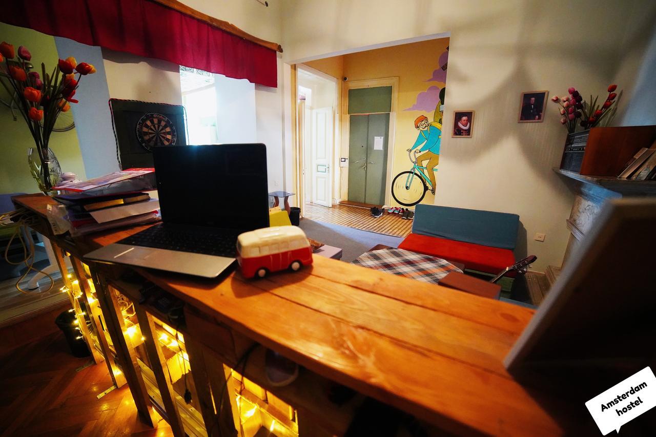 Amsterdam Hostel バクー エクステリア 写真