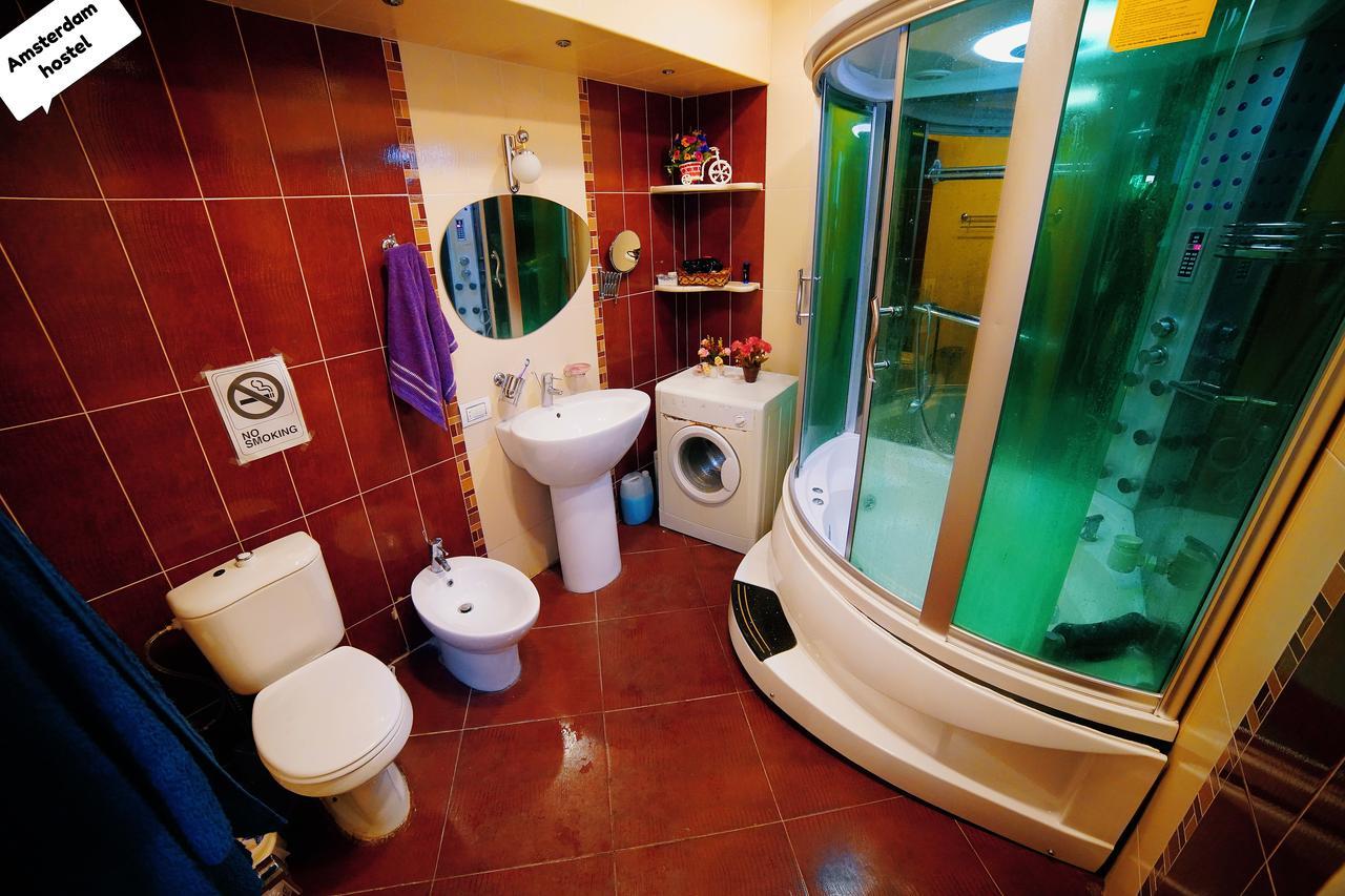 Amsterdam Hostel バクー エクステリア 写真
