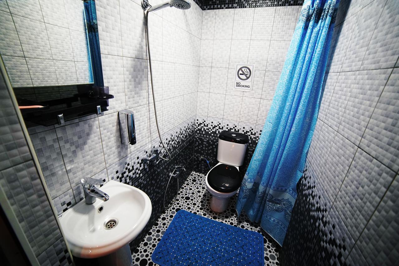Amsterdam Hostel バクー エクステリア 写真