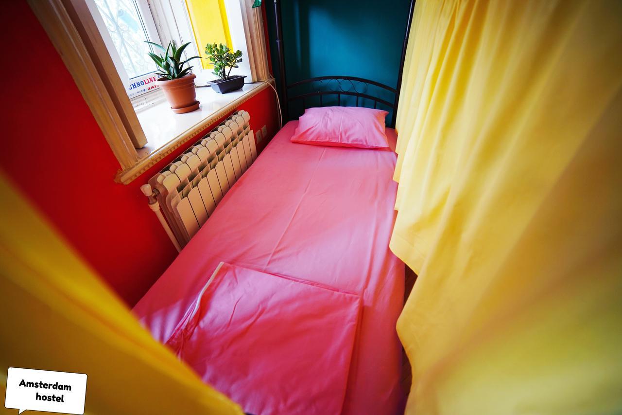 Amsterdam Hostel バクー エクステリア 写真