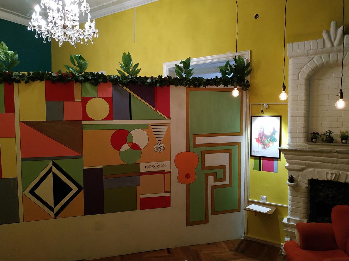 Amsterdam Hostel バクー エクステリア 写真