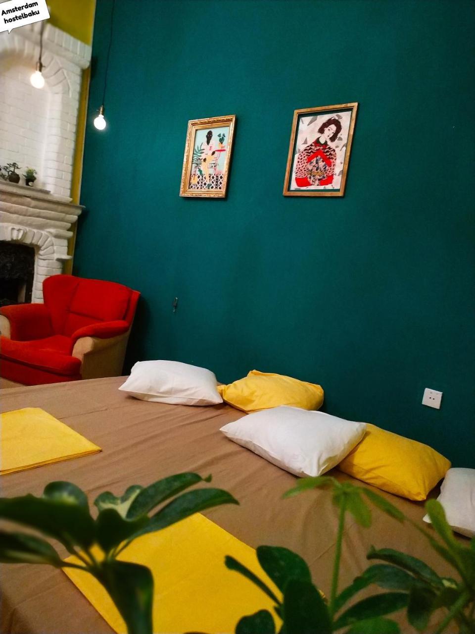 Amsterdam Hostel バクー エクステリア 写真